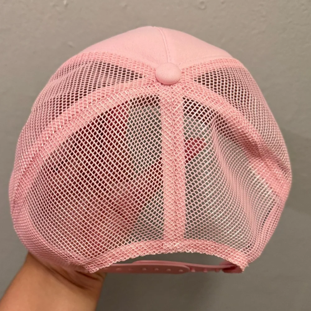 NWOT NIKE•Pink mesh trucker hat with patch logo